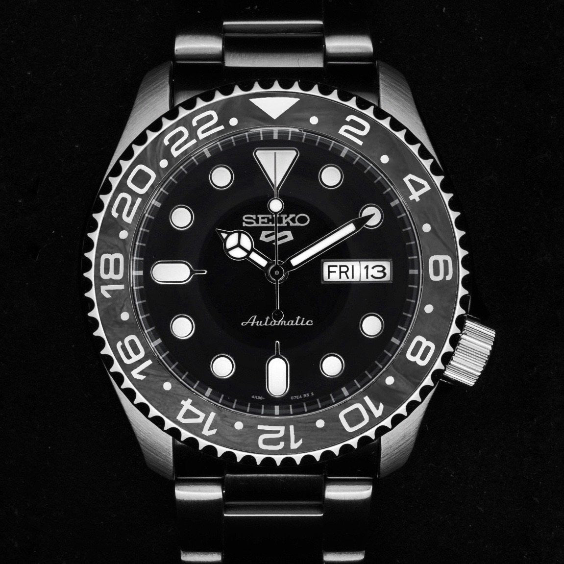 Carbon Fiber Insert 007 GMT DLW WATCHES - Main Image