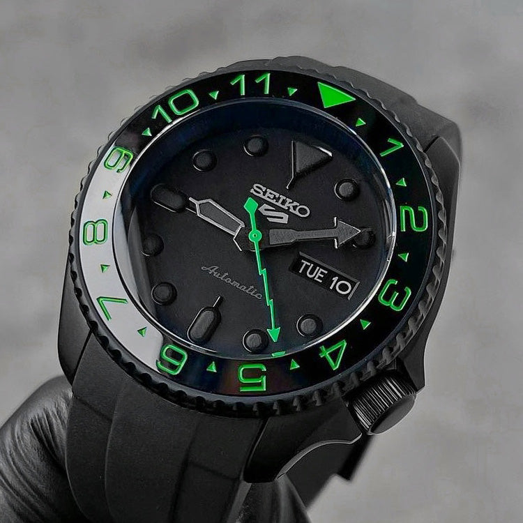 Ceramic Insert - 007 Dual Time Black X Green