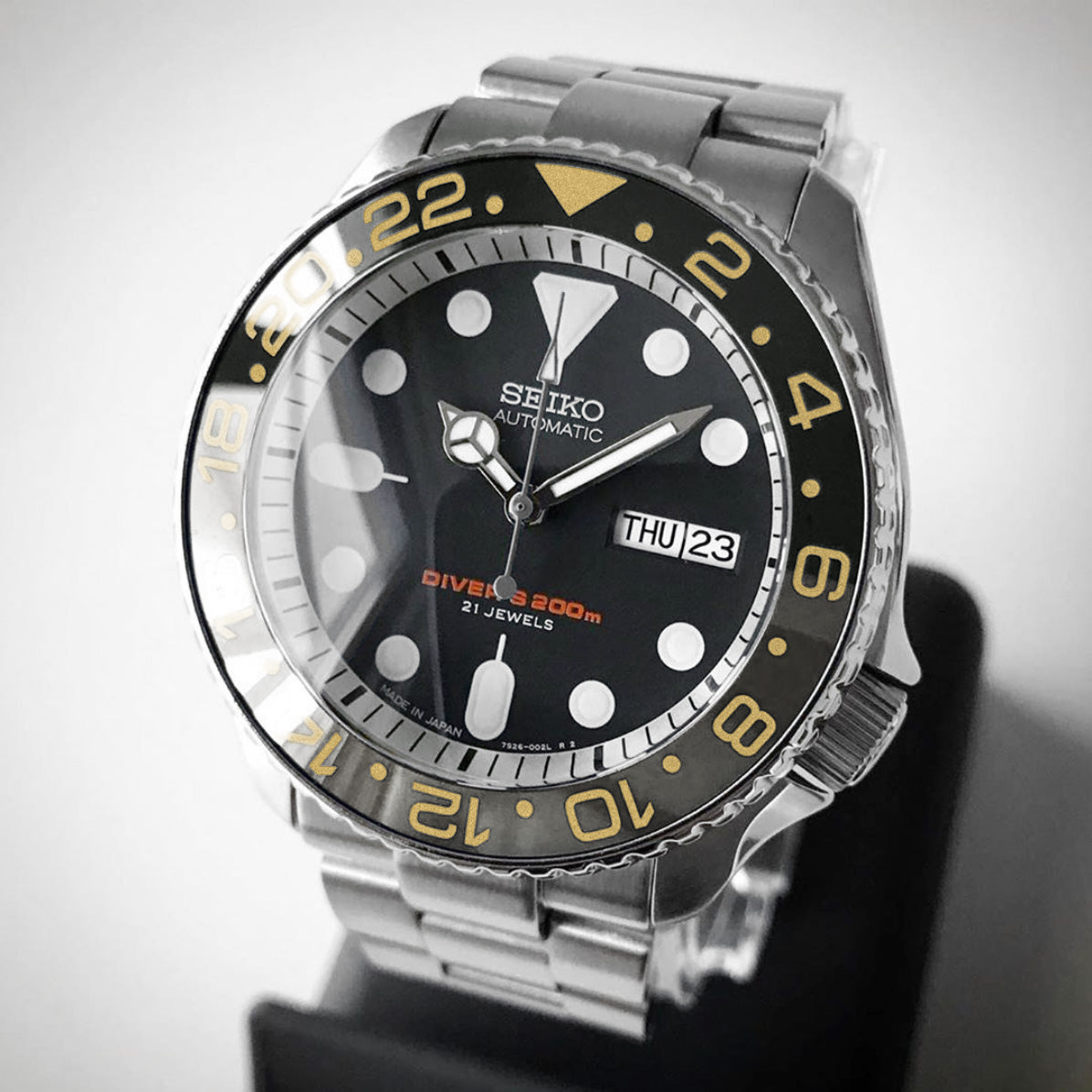 Ceramic Insert - 007 GMT B.Wayne X Gold