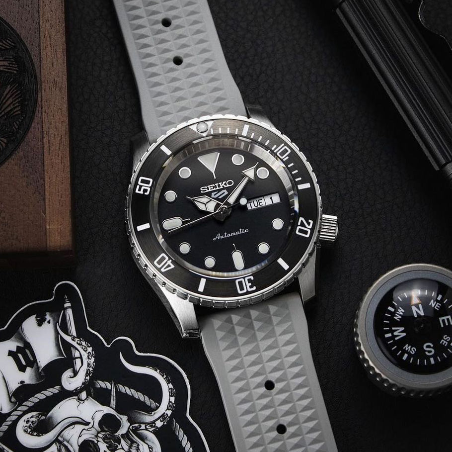 Steel Insert - 007 Sub - Brushed Gun Metal - DLW WATCHES