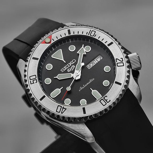 Steel Insert - 007 Sub - Brushed Steel Red T