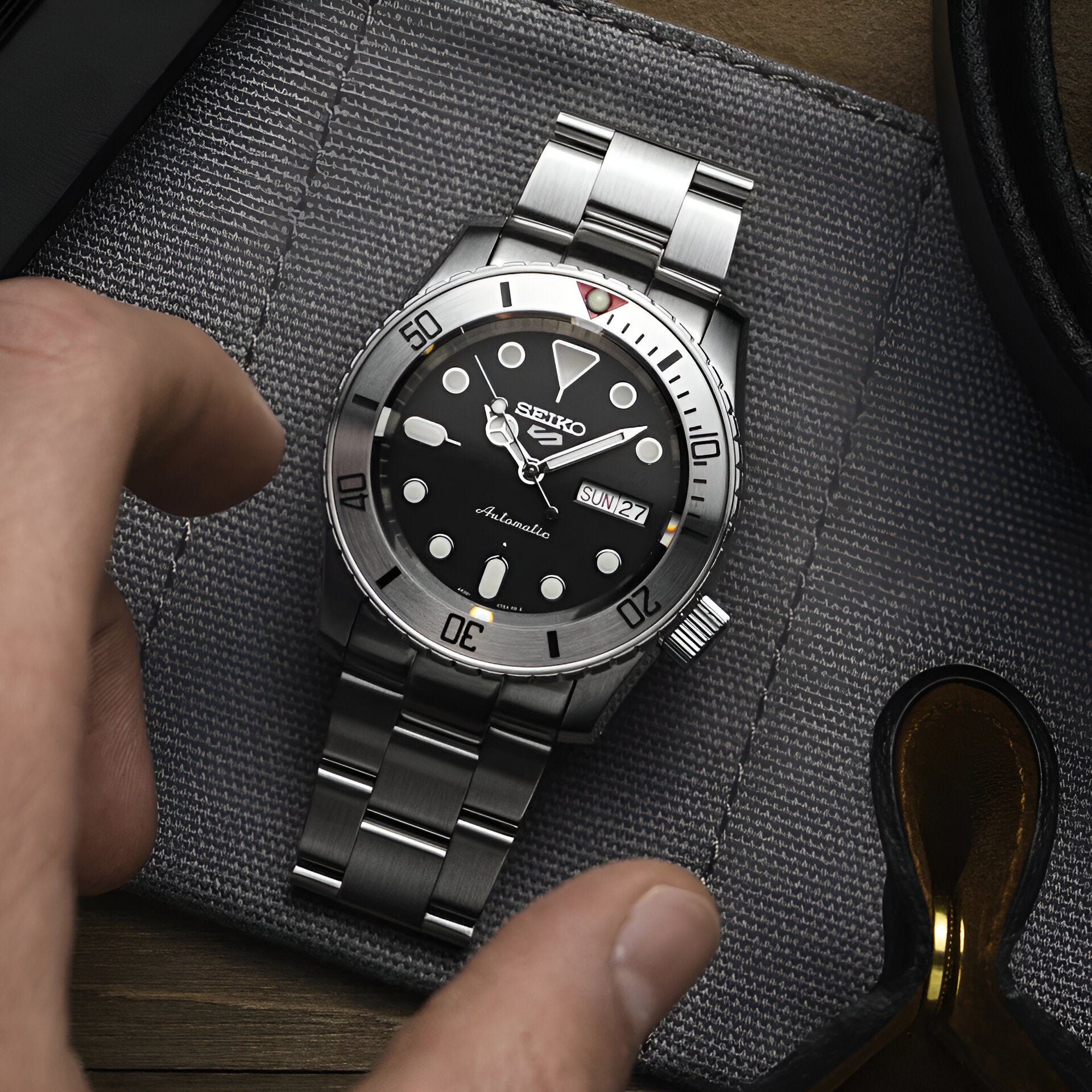 Steel Insert - 007 Sub - Brushed Steel Red T - DLW WATCHES