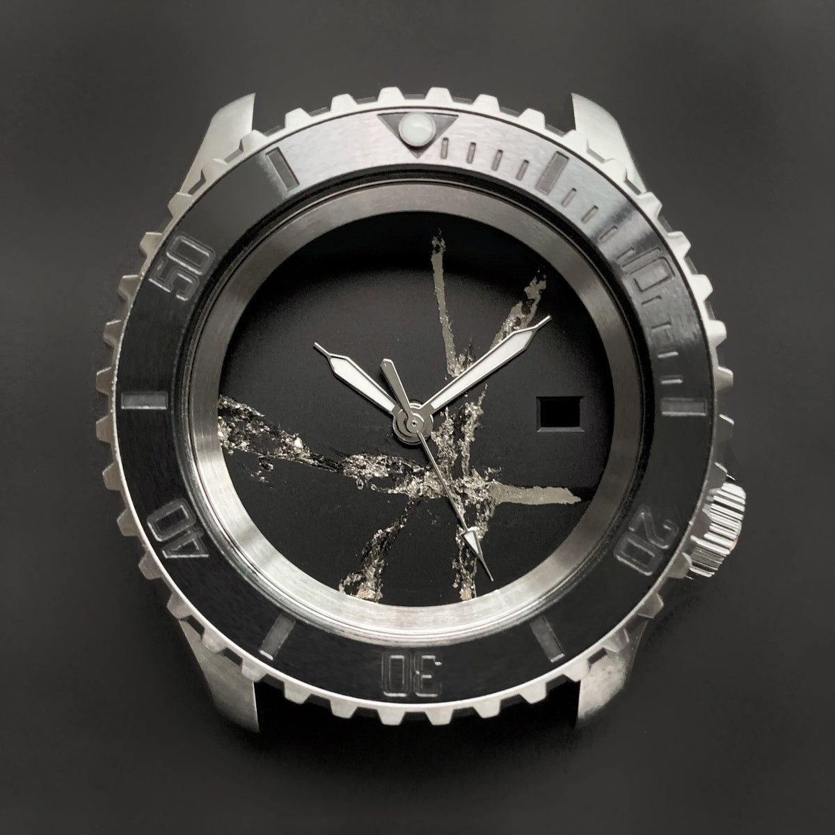 Dial - Handcrafted Series - Veins of Gold