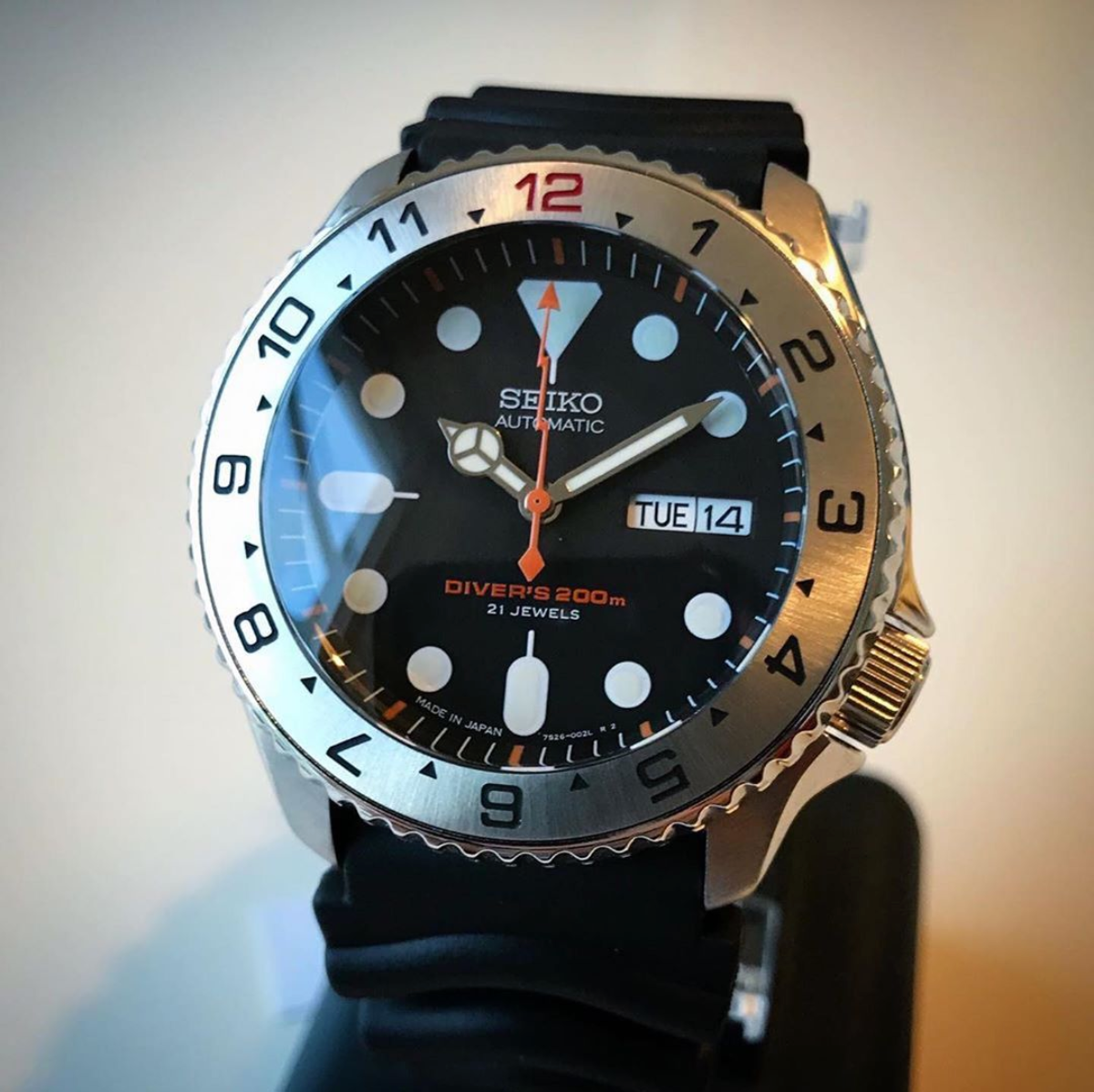 Steel Insert - 007 Dual Time - Brushed Steel Red "12"