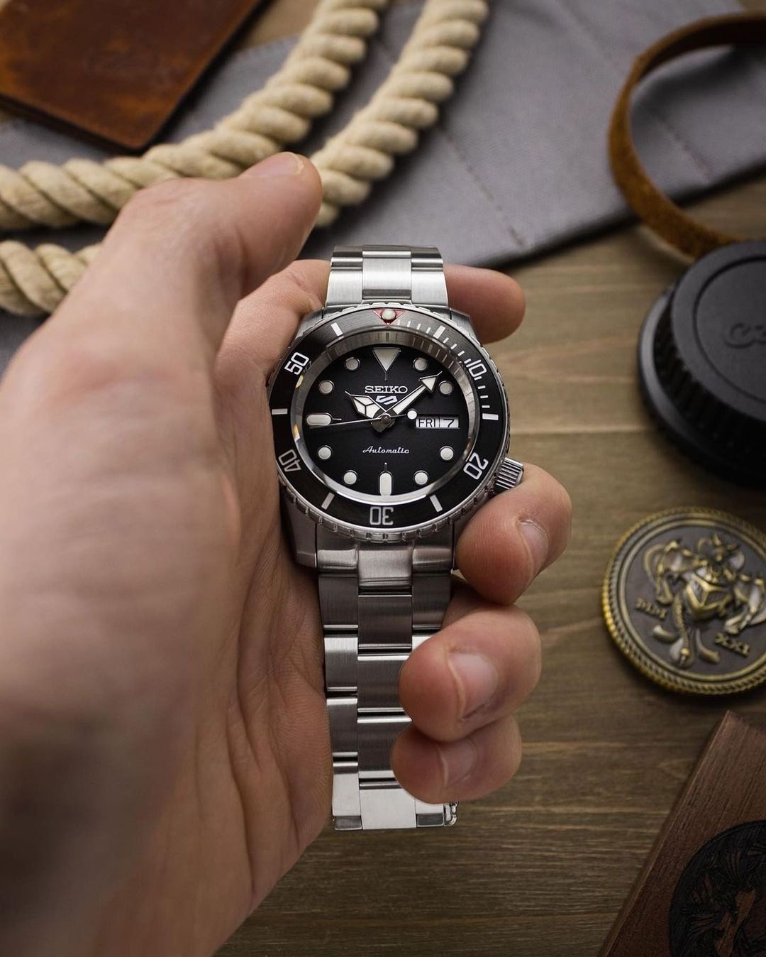 Steel Insert - 007 Sub - Brushed Gun Metal Red T