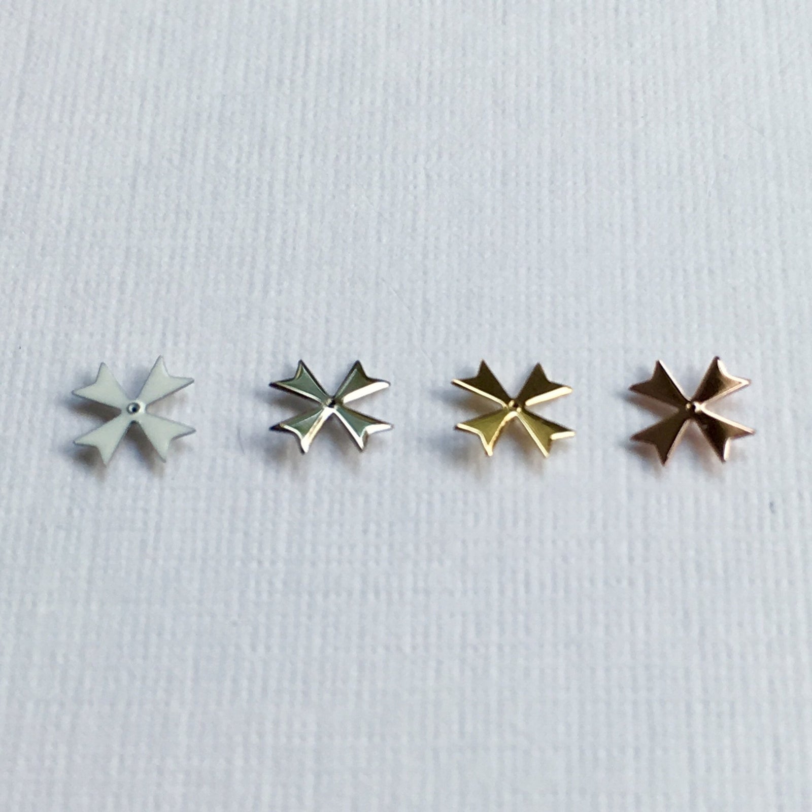 Hands - Clover Second Hands